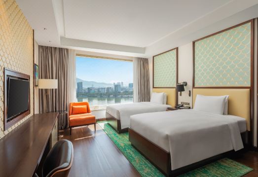 힐튼 다낭 수영장