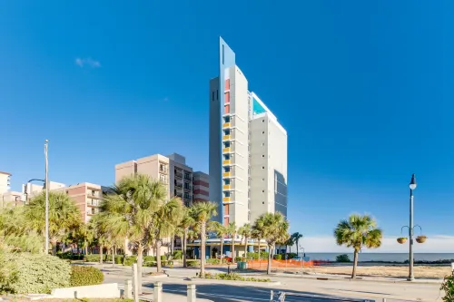 Stunning Oceanfront View Atlantica Tower