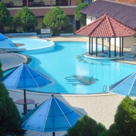 Uni Beach Hotel