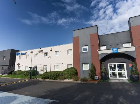 Ibis Budget Saint-Étienne Stade Отели рядом с достопримечательностью «Eglise Saint-Irenee»