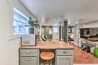 3 Mi to Dtwn Seattle Queen Anne Apartment!