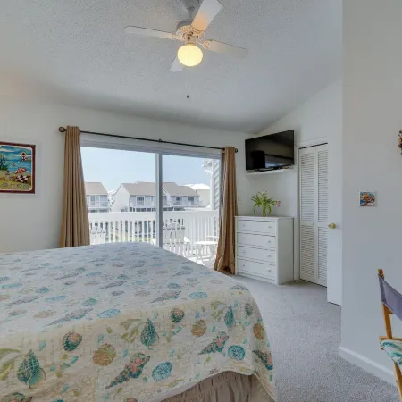 Cape San Blas Gem: Walk to Beach & Pool!