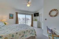 Cape San Blas Gem: Walk to Beach & Pool! - WiFi