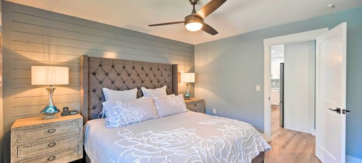 Walk to Beach: Getaway w/ Pool in Naples! Hotels in North Naples