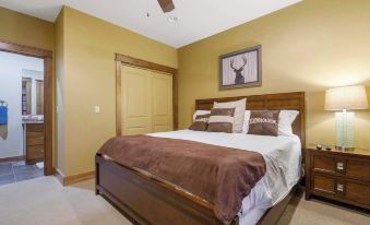 Taneycomo Retreat - Lakefront Condo