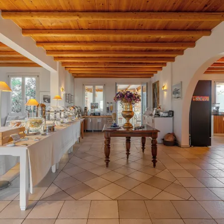 Aeolos Hotel