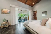 Beachfront Luxury Villa: Amazing Sunsets! Hotels in Esterillos Este