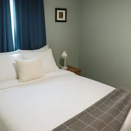 Cozy 2Br Home: with Lake Access & Work Space