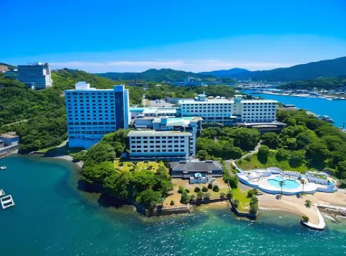 Toba Seaside Hotel