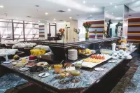 Hotel Golden Park Campinas Cambuí by Nacional Inn - breakfast