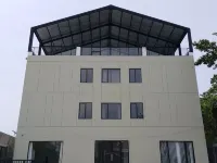 Shencasa Living Juanda Hotels in Sedati