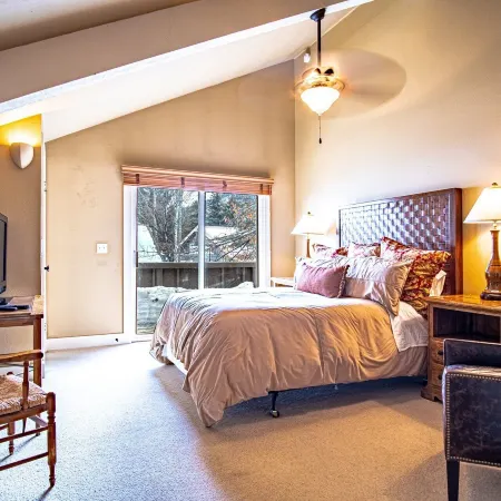 3BD Downtown Ketchum Ski Condo - Near Ski Lifts
