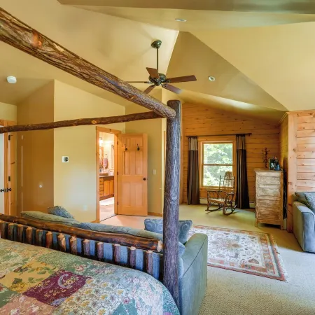 4 Mi to Mount Snow: West Dover Cabin w/ Game Room