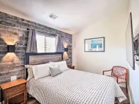 Crestline Cabin w/ Deck: 1 Mi to Lake Gregory Hotels in Crestline
