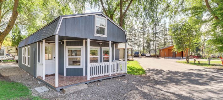 20 Mi to Glacier Natl Park Pet-Friendly Cabin Hotels in Flathead County