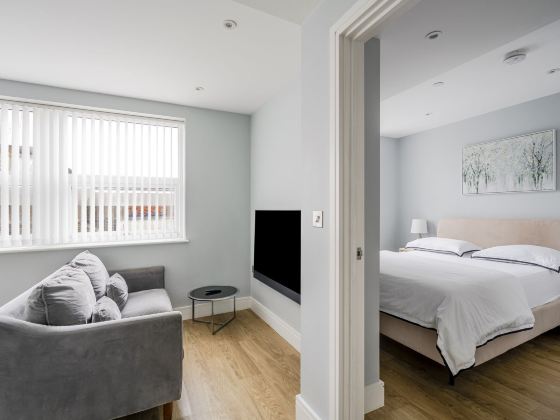 Luxury Apartment in Chelmsford Bond Street with Sky TV, Movies & Netflix