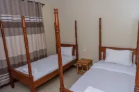 Stay.Plus Airport Transit House