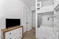 Prominence Azure Abode - Villaer