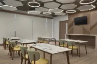 Hyatt Place Windsor - breakfast