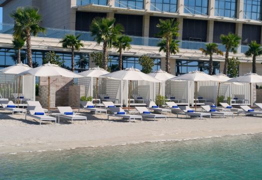 인터컨티넨탈 세련된 객실