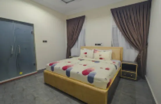 ควอดส์ วิลลา