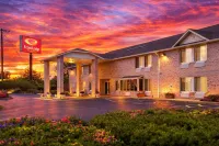 Econo Lodge Inn & Suites Fairview Heights St Louis Hotels in Fairview Heights