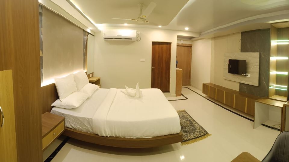 Hotel High Rise