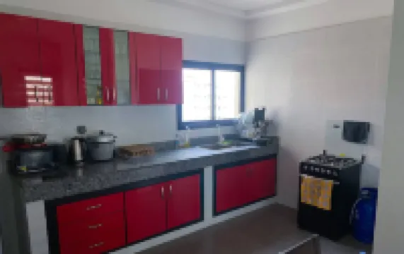 Elegant 2-bedroom Apartment in Chic Abidjan Neighborhood