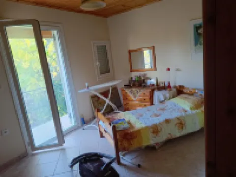 Hillview Holiday Home in Kalavrouza