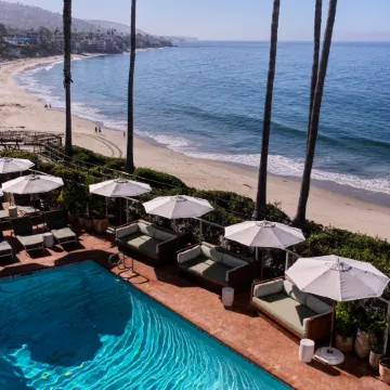 Casa Loma Beach Hotel