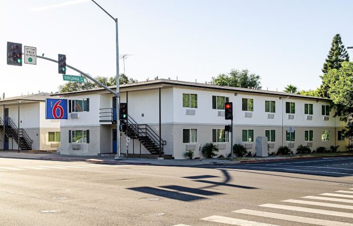 Motel 6 Modesto, CA - Downtown