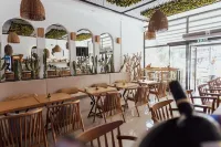 Cabana精品酒店與咖啡館