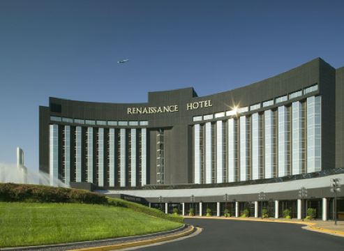 Renaissance St. Louis Airport Hotel