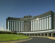 Renaissance St. Louis Airport Hotel - Parkplatz