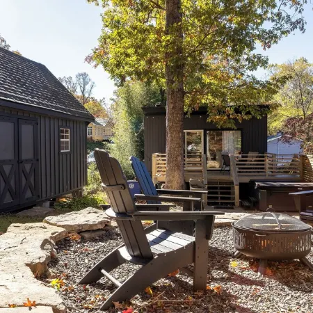 The Mac House - With a Hot Tub!