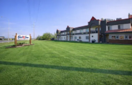 Best Maple Inn - Drayton Valley