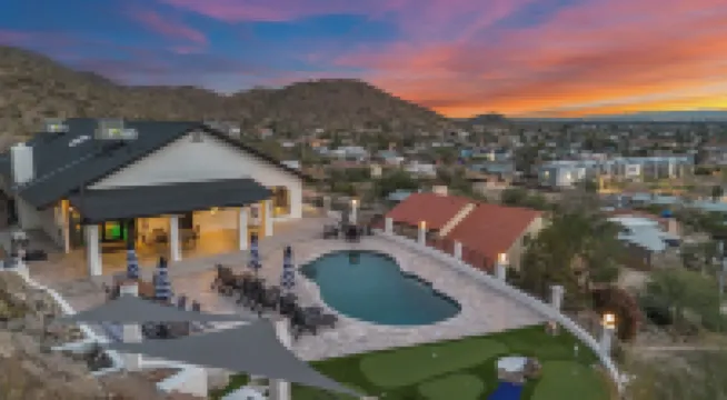 Built Into A Mtn - Heated Pool & Lounge