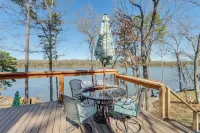 Lake Dardanelle Home w/ Dock! Fish On-site - 3-Star