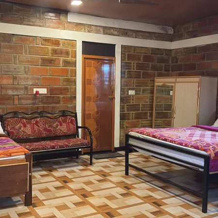 Green Hills Farm and Guest House