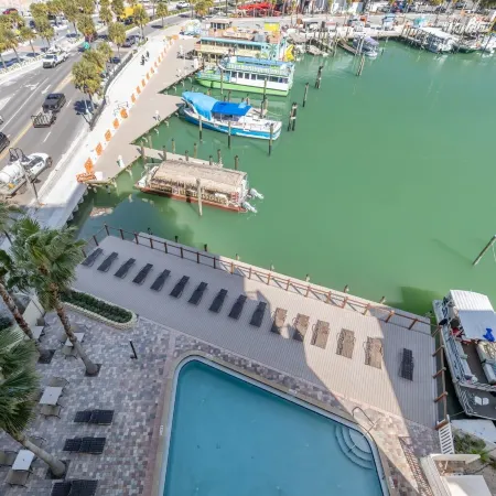 Pier House 60 Clearwater Beach Marina Hotel