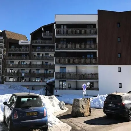 Apartment in Quartier des Bergers by Ski Slopes
