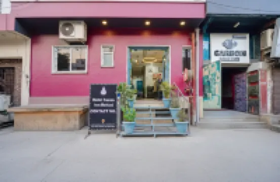 Hotel Raaso Inn Rohini โรงแรมใน