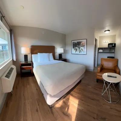Harmony Inn and Suites Hotels near H-E-B plus!