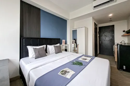 Strategic Studio at Apartment Collins Boulevard By Travelio