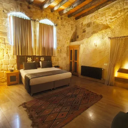 Acropolis Cave Suite