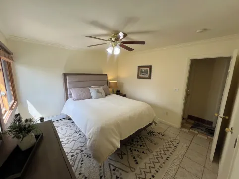 Charming, pet friendly home close to area attractions in beautiful Cody!