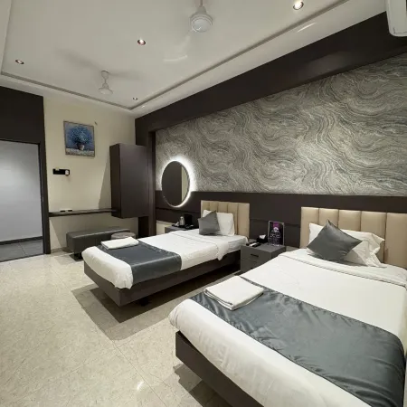 Hotel Govind Regency