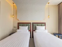 Azana Boutique Hotel Solo Hotels in Laweyan