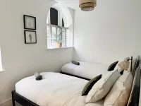 Courtyard View - Apartments
