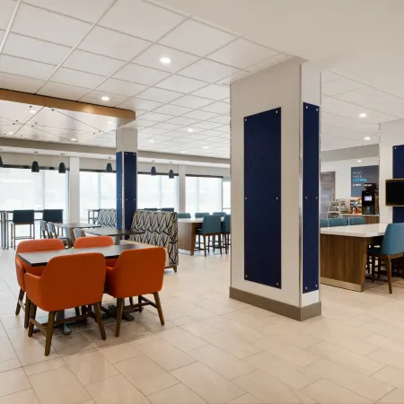 Holiday Inn Express & Suites Anchorage - Midtown by IHG